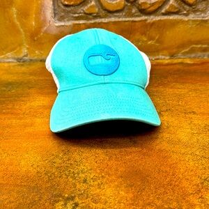 Vineyard Vines cap. Snap Back.
